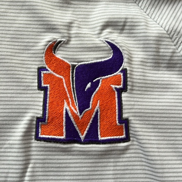 BNWOT Under Armor light gray striped loose heat gear 1/4 zip top - Picture 2 of 13